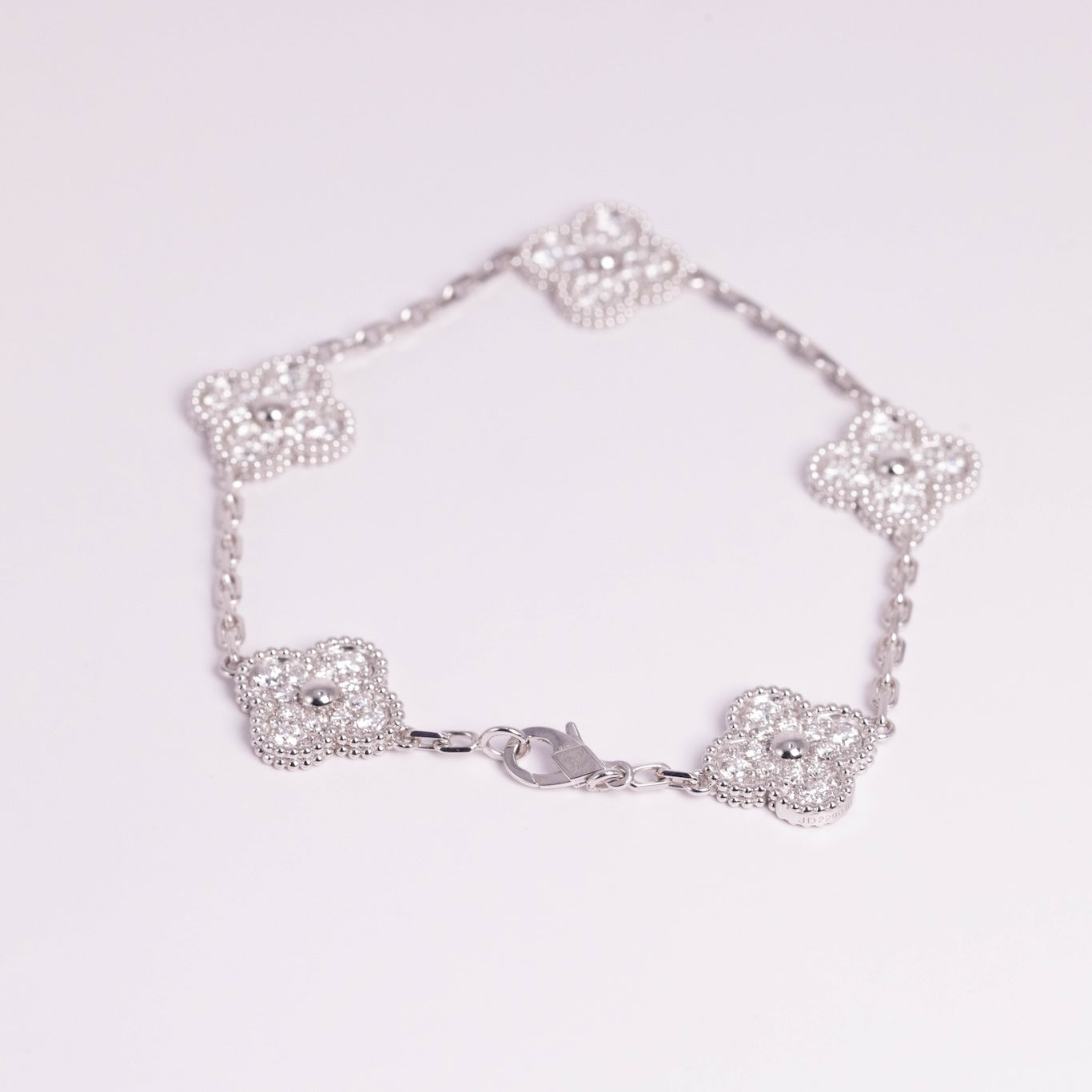 https://cdn.shopify.com/s/files/1/0679/7780/6117/files/3F0A0316.jpg?v=1765118058