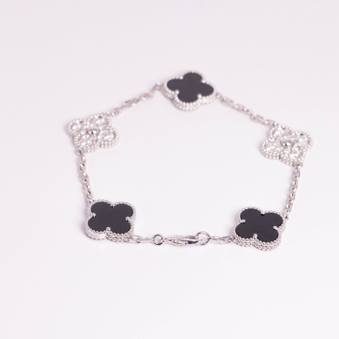 https://cdn.shopify.com/s/files/1/0679/7780/6117/files/edited_2.png?v=1765118585